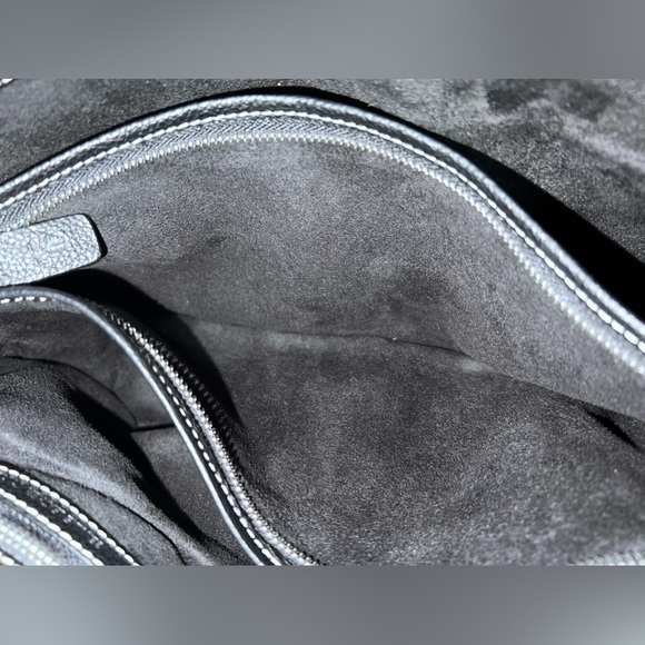 TOD’s black Pebbled Leather bag with dark gray Suede Interior.  Meas. 15 x 9in - Picture 5 of 16